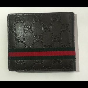 Men’s Gucci wallet